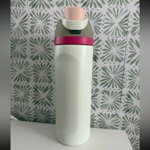 Owala 24oz waterbottle